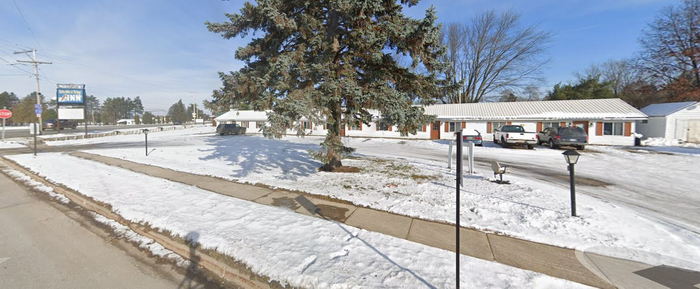 Warblers Way Motel (Forbes Motel) - Street View (newer photo)